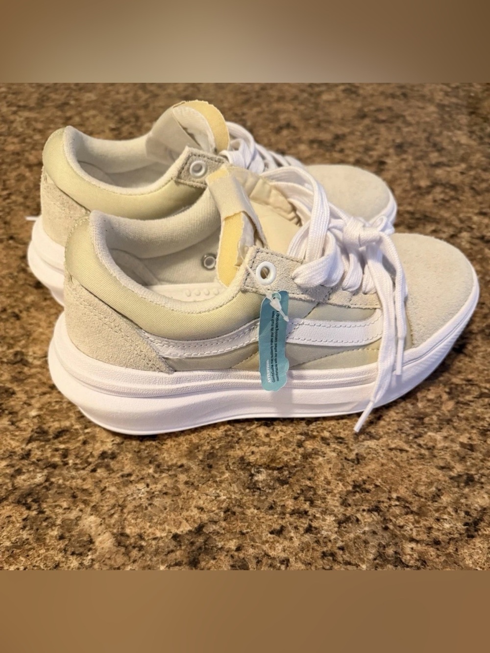 Vans ComfyCush Women’s Old Skool Overt CC Skate Shoes Sneakers Sand!!(Sz 5) - Picture 3 of 4